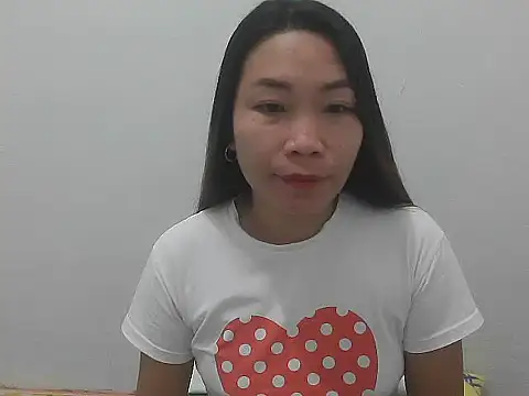 Snapshot of Wild_hot_Lyn chatting on November 3, 2025, 6:33 pm Wild hot Lyn online show from November 3, 2025, 6:33 pm