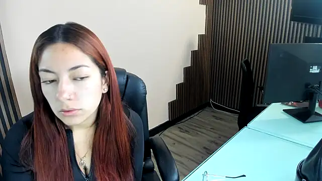 desk desire online show from December 17, 2025, 11:15 am