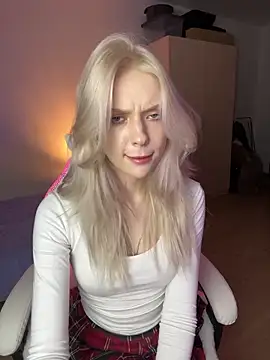  ScarlettSky  online show from November 1, 2025, 8:46 pm