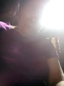 small-house123 online show from November 12, 2025, 5:33 am