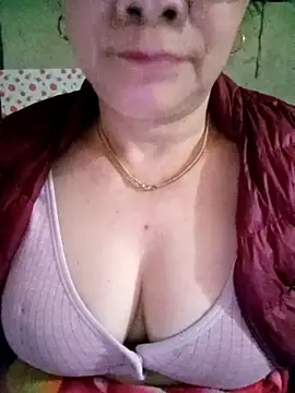 small-house123 online show from February 14, 2026, 5:40 am