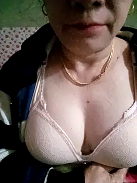 small-house123 online show from February 14, 2026, 11:27 pm