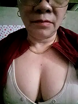 small-house123 online show from February 21, 2026, 6:37 am