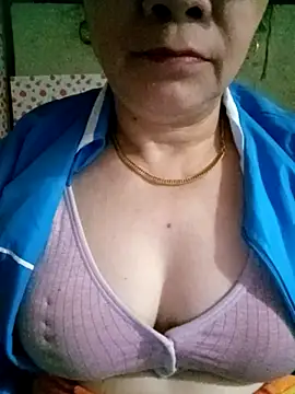 small-house123 online show from February 16, 2026, 3:54 pm