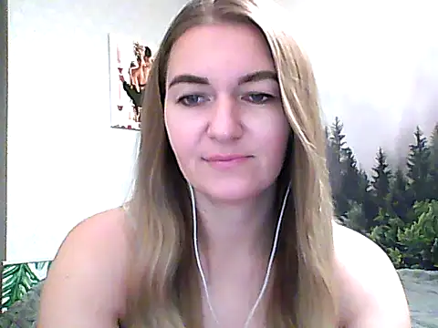 CandyOLimeX online show from November 3, 2025, 9:29 pm