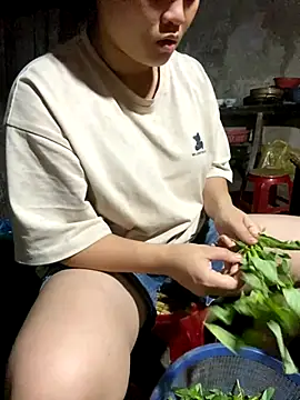 Snapshot of anhanh000 chatting on November 6, 2025, 10:52 am anhanh000 online show from November 6, 2025, 10:52 am