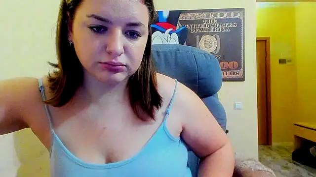 Snapshot of Lina-Elliot chatting on November 7, 2025, 7:02 am Lina-Elliot online show from November 7, 2025, 7:02 am