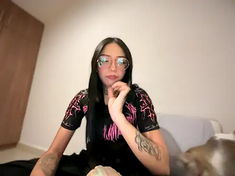 JIORYOvO online show from November 27, 2025, 1:39 am