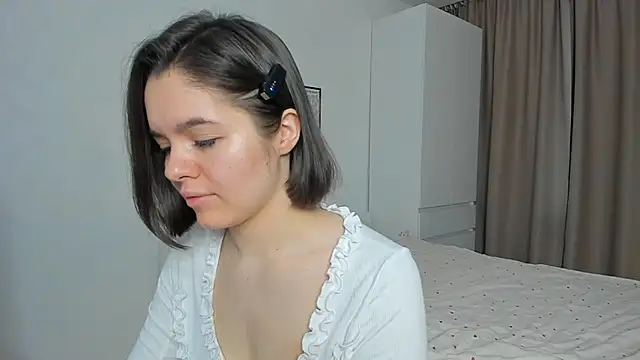 Xo Laura online show from February 3, 2026, 3:15 am