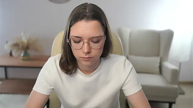 TashaKava online show from November 4, 2025, 8:51 am