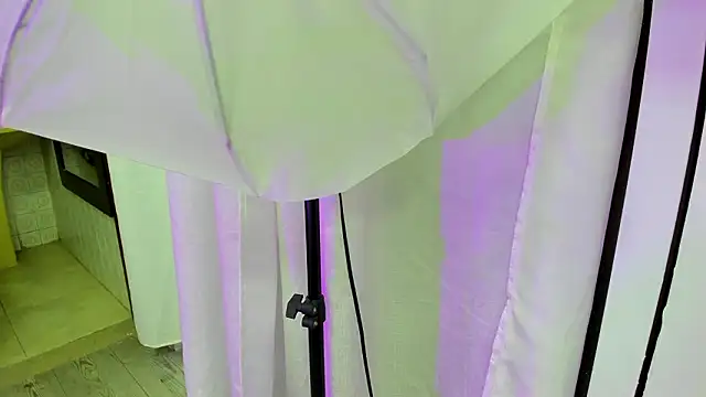 Snapshot of kendra_london chatting on March 9, 2026, 11:14 am kendra london online show from March 9, 2026, 11:14 am