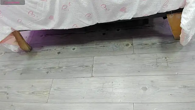 Snapshot of kendra_london chatting on March 24, 2026, 11:10 am kendra london online show from March 24, 2026, 11:10 am