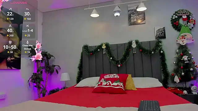 maddy  moon online show from December 18, 2025, 3:55 am