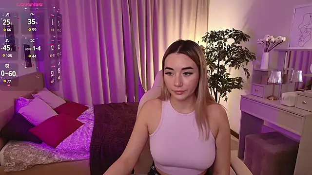 Rosie Mac online show from December 1, 2025, 7:42 am