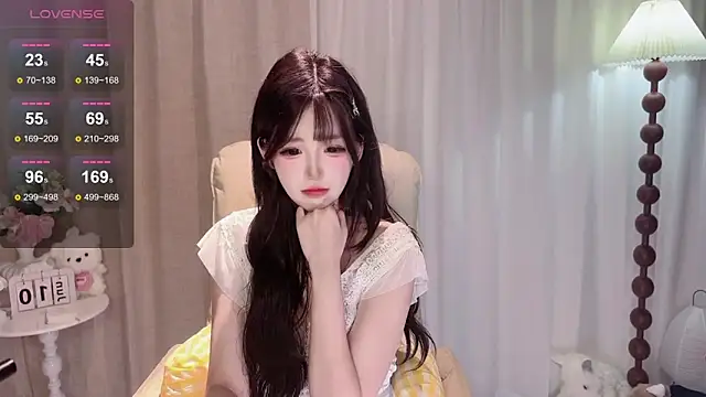 Snapshot of Yaiyigirl chatting on June 11, 2026, 4:04 pm Yaiyigirl online show from June 11, 2026, 4:04 pm