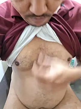 suraj696 online show from November 4, 2025, 3:32 am