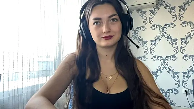 TwotyBright online show from November 4, 2025, 8:07 am