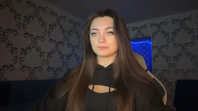 TwotyBright online show from February 19, 2026, 4:09 am