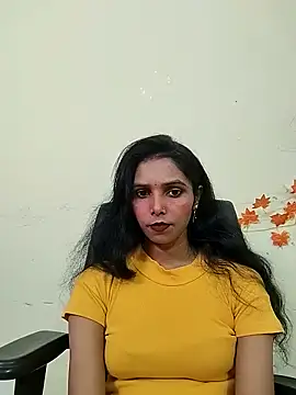 Snapshot of Brown__girl chatting on November 3, 2025, 5:45 am Brown  girl online show from November 3, 2025, 5:45 am