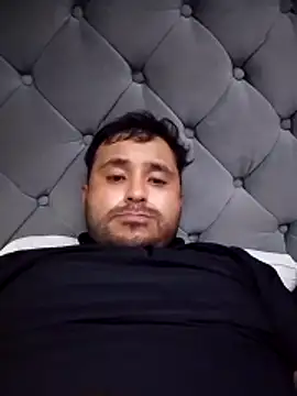 KARNEs24666 online show from April 3, 2026, 11:27 am