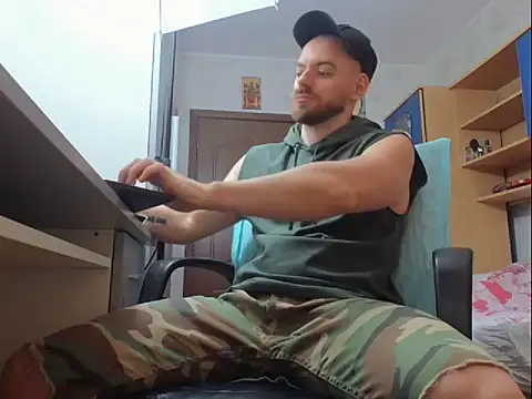 Ryanstone  online show from December 18, 2025, 5:56 am