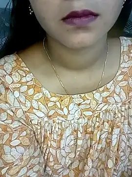 Neha533 online show from April 17, 2026, 7:28 pm