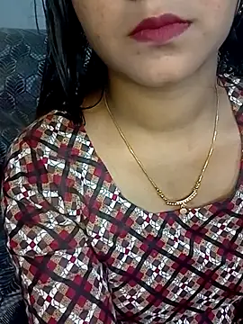 Neha533 online show from April 15, 2026, 5:17 pm