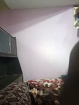 hyd couple7878 online show from November 9, 2025, 10:19 am