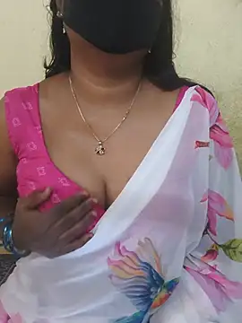 Snapshot of hyd_couple7878 chatting on July 17, 2026, 7:38 am hyd couple7878 online show from July 17, 2026, 7:38 am