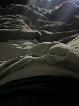 Snapshot of adamblunt59 chatting on March 27, 2026, 9:49 pm adamblunt59 online show from March 27, 2026, 9:49 pm