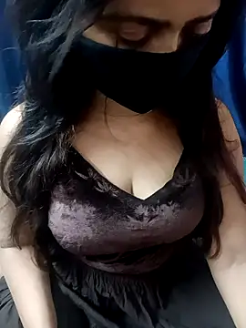 Snapshot of Aarti909090 chatting on February 22, 2026, 2:41 pm Aarti909090 online show from February 22, 2026, 2:41 pm