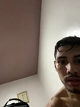 meninadeparis online show from February 4, 2026, 10:27 pm