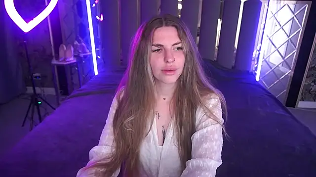 DanielaReign online show from June 13, 2026, 12:36 pm