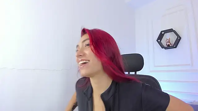 Ana Muller19 online show from July 18, 2026, 9:34 pm
