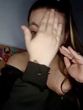 Baby Myla online show from November 21, 2025, 7:24 pm