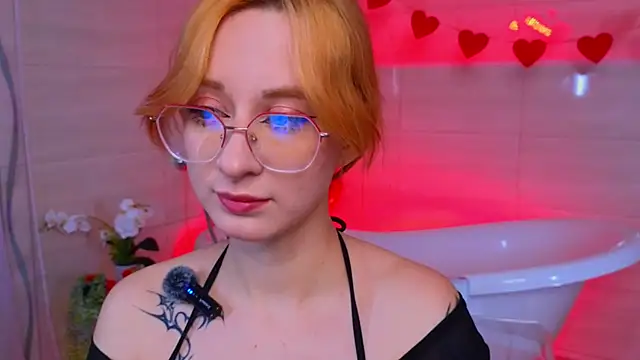 WICKEDEMBER online show from February 7, 2026, 1:57 am