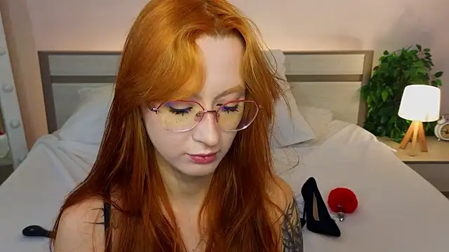 WICKEDEMBER online show from March 13, 2026, 1:43 am