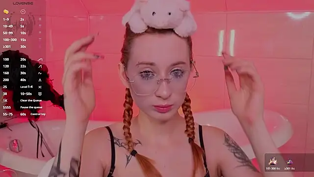 WICKEDEMBER online show from July 10, 2026, 2:33 am