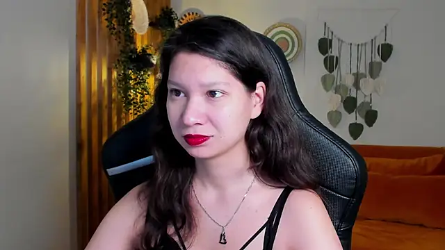 SaraDenars online show from November 26, 2025, 5:18 am