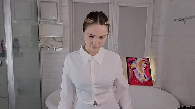 Snapshot of LeenaPuita chatting on February 25, 2026, 4:51 pm LeenaPuita online show from February 25, 2026, 4:51 pm