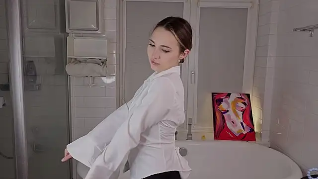 Snapshot of LeenaPuita chatting on February 20, 2026, 4:09 pm LeenaPuita online show from February 20, 2026, 4:09 pm