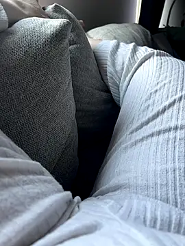 slt29 online show from November 3, 2025, 3:04 pm