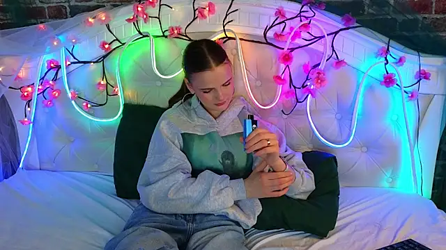 CathyCaldwell online show from March 15, 2026, 5:25 am