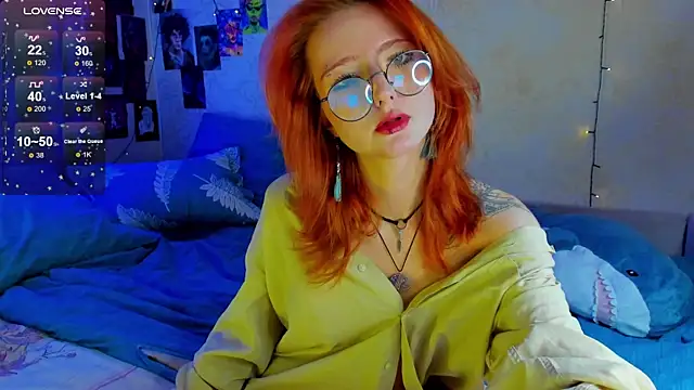 Snapshot of DragonflyLiza chatting on November 18, 2025, 11:57 am DragonflyLiza online show from November 18, 2025, 11:57 am