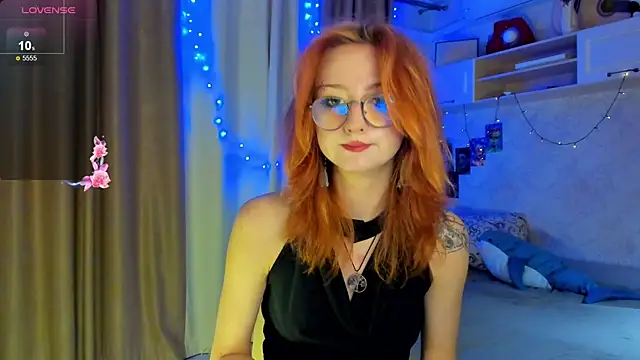 Snapshot of DragonflyLiza chatting on November 25, 2025, 11:21 am DragonflyLiza online show from November 25, 2025, 11:21 am