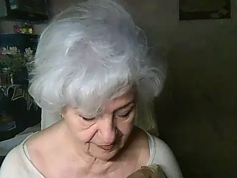 Snapshot of ValeriaKroww chatting on May 7, 2026, 6:17 am ValeriaKroww online show from May 7, 2026, 6:17 am