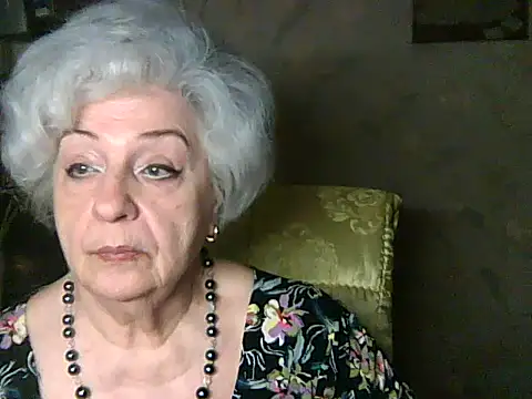 Snapshot of ValeriaKroww chatting on May 6, 2026, 6:12 pm ValeriaKroww online show from May 6, 2026, 6:12 pm