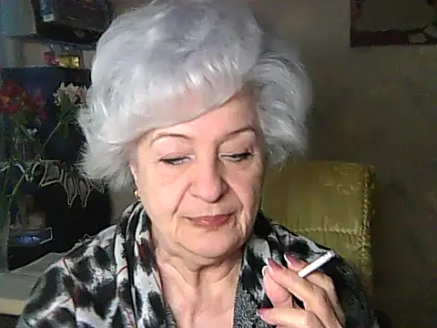 Snapshot of ValeriaKroww chatting on April 25, 2026, 5:10 am ValeriaKroww online show from April 25, 2026, 5:10 am
