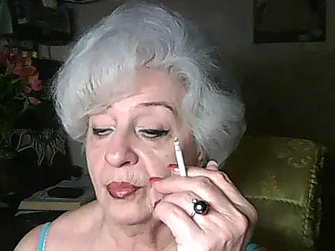 Snapshot of ValeriaKroww chatting on June 20, 2026, 6:24 pm ValeriaKroww online show from June 20, 2026, 6:24 pm