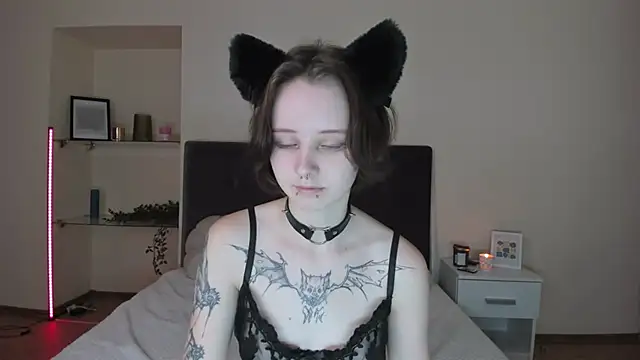 OliviaFlex online show from November 29, 2025, 6:35 am